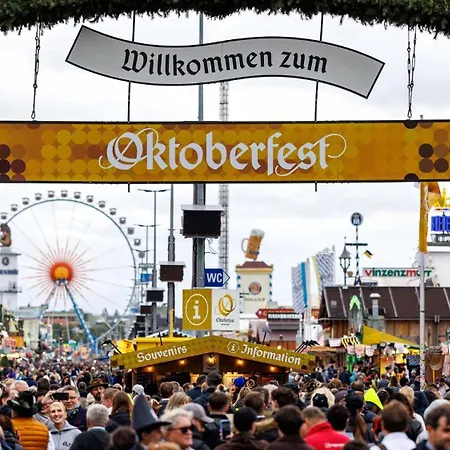 Apartman Ruhige, Helle Gartenwohnung, 3 Minuten Zur Bahn, 40 Minuten Zum Oktoberfest, 65 Qm *
