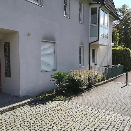 Ruhige, Helle Gartenwohnung, 3 Minuten Zur Bahn, 40 Minuten Zum Oktoberfest, 65 Qm * ماركت شفابن